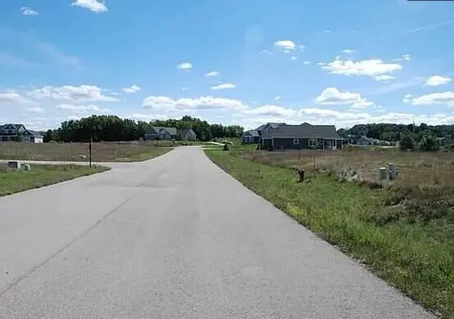 2nd image of 1700 Strasbourg, Traverse City, MI 49696 | MLS# 70492502