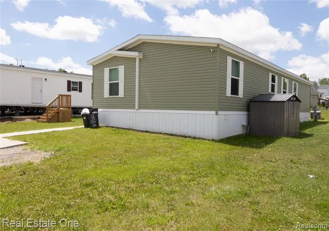 Homes for sale in Flushing, MI | 220 Borman Ave, Flushing, MI 48433 | MLS# 61008564