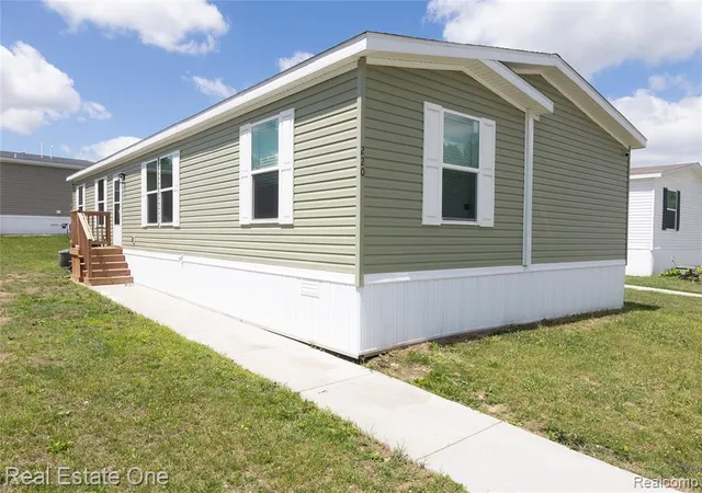 Homes for sale in Flushing, MI | 220 Borman Ave, Flushing, MI 48433 | MLS# 61008564