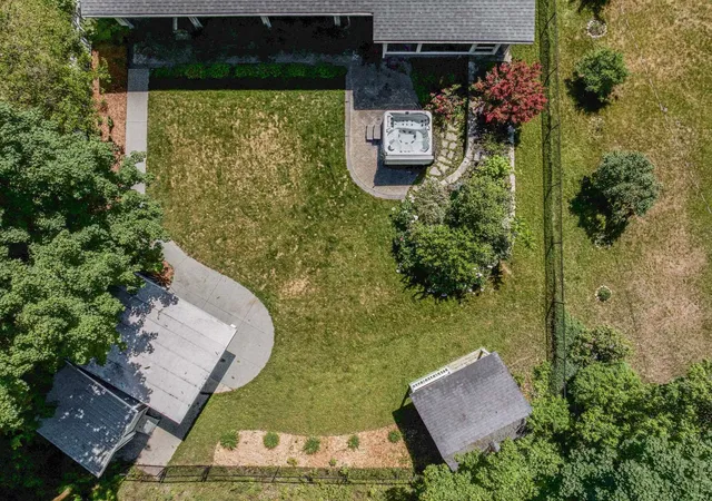 3rd image of 529 Monroe St, Traverse City, MI 49684 | MLS# 80070137