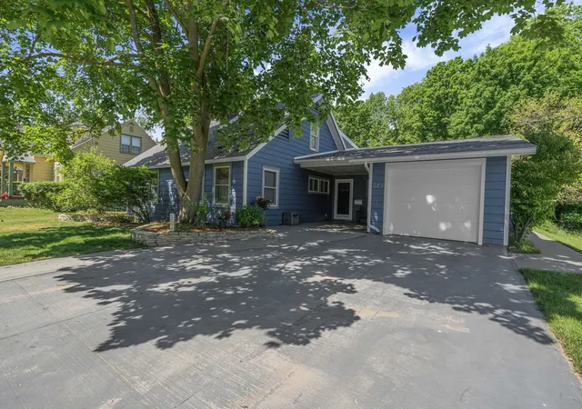 4th image of 529 Monroe St, Traverse City, MI 49684 | MLS# 80070137