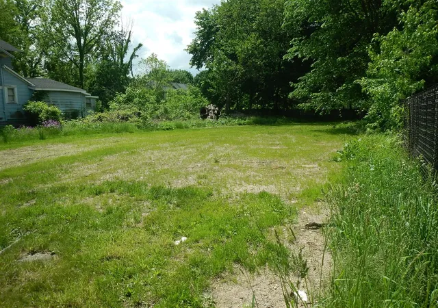 1st image of 1423 N Edwards St, Kalamazoo, MI 49007 | MLS# 70543524