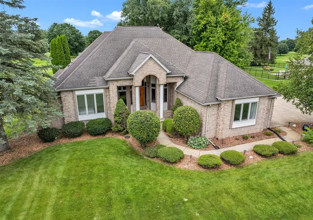 Photo 3 of Single family home for sale at 8786 Loire Valley Dr, Tecumseh, MI 49286 | MLS# 70553392 | Listing updated on 2026-09-16