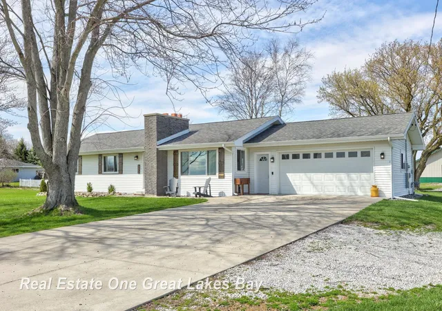 Photo 1 of Sale Pending at 7130 Pierce Rd, Freeland, MI 48623 | MLS# 50220109 | Listing updated on 2026-09-25