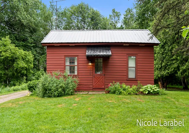 Homes for sale in Cedar Springs, MI | 4696 16 Mile Rd, Cedar Springs, MI 49319 | MLS# 70538360