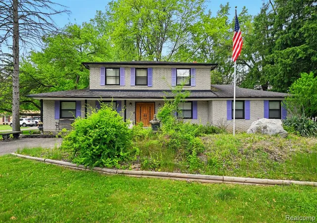 1st image of 25226 Ingleside Dr, Southfield, MI 48033 | MLS# 60398753
