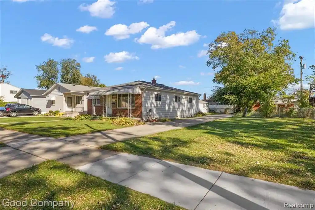 Photo 1 of Single family home for sale at 23862 Woodrow Wilson Ave, Warren, MI 48091 | MLS# 61041429 | Listing updated on 2026-10-24