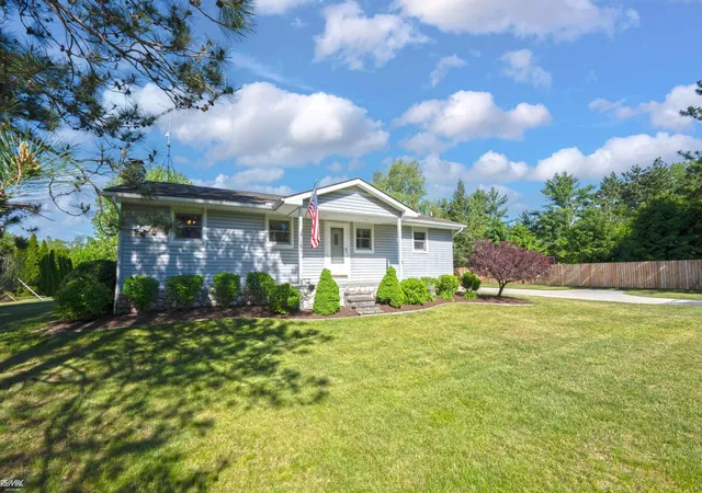 Homes for sale in Clyde, MI | 4299 Rabidue Rd, Clyde, MI 48049 | MLS# 50209414