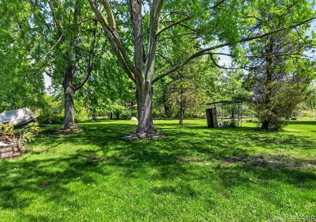 Homes for sale in Fort Gratiot, MI | 3660 Keewahdin Rd, Fort Gratiot, MI 48059 | MLS# 60994889