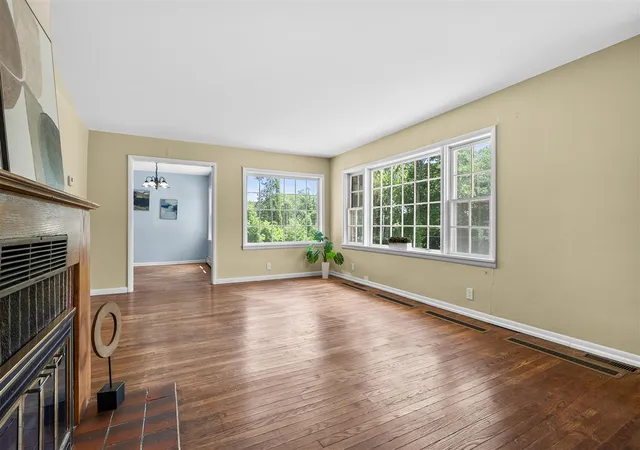 Photo 3 of Single family home for sale at 56776 Red Arrow Hwy, Lawrence, MI 49064 | MLS# 70544403 | Listing updated on 2026-08-31
