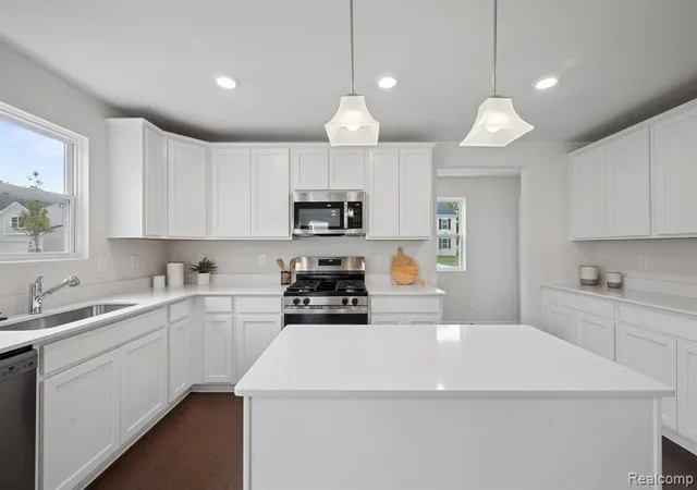 Photo 3 of Sale Pending at 701 Whisperwood Way, Chelsea, MI 48118 | MLS# 60997241 | Listing updated on 2026-09-13