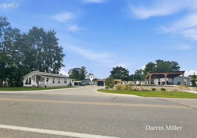 Photo 4 of Single family home for sale at 4567 Circle Inn Dr, Shelbyville, MI 49344 | MLS# 70555551 | Listing updated on 2026-08-28