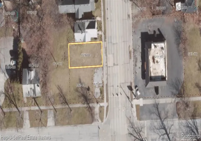 8th image of 1100 10th St, Port Huron, MI 48060 | MLS# 60317433
