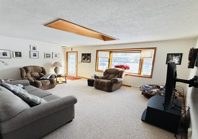 Photo 3 of Sale Pending at 3914 Ranch Dr, Bay City, MI 48706 | MLS# 50198247 | Listing updated on 2026-01-30