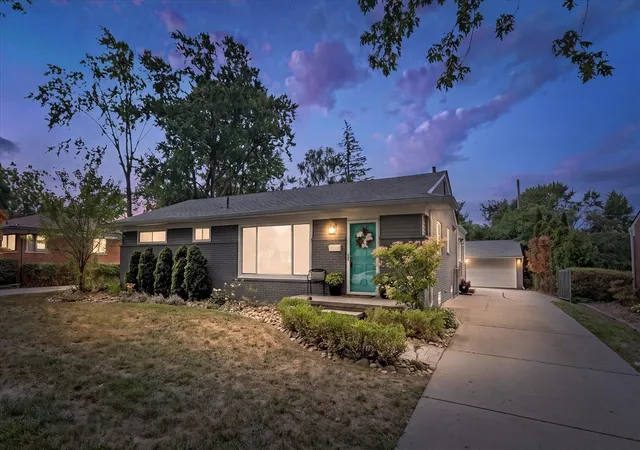 Photo 2 of Single family home for sale at 16943 Elizabeth St, Beverly Hills, MI 48025 | MLS# 70554016 | Listing updated on 2026-09-03