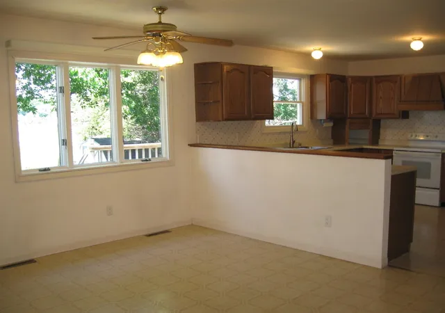 2nd image of 1529 N Betty Ave, Ludington, MI 49431 | MLS# 70543423