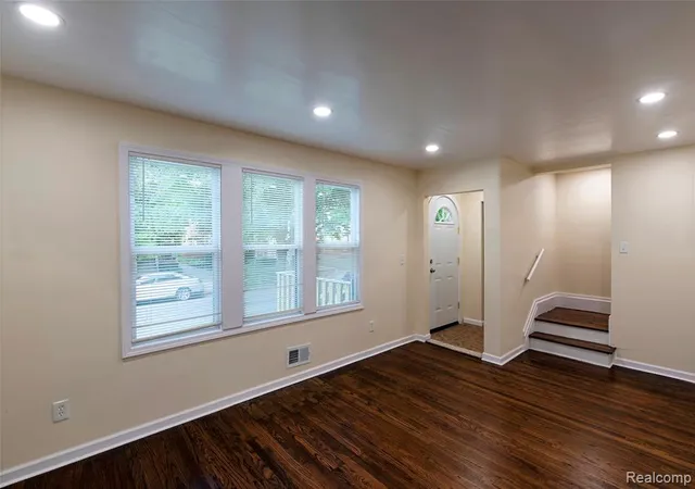 4th image of 8087 Cloverlawn St, Detroit, MI 48204 3225 | MLS# 61004195