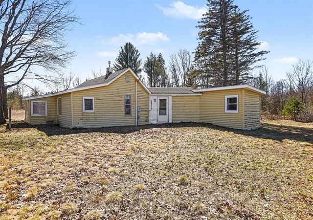 Homes for sale in Free Soil, MI | 10553 US 31, Free Soil, MI 49411 | MLS# 70524451
