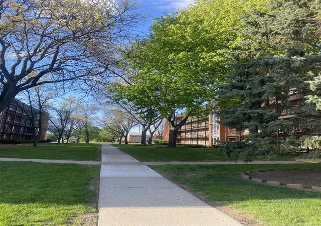 Homes for sale in Royal Oak, MI | 2915 W 13 Mile Rd, Royal Oak, MI 48073