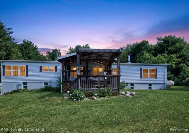 Homes for sale in Columbiaville, MI | 4884 Piersonville Rd, Columbiaville, MI 48421 | MLS# 61000892