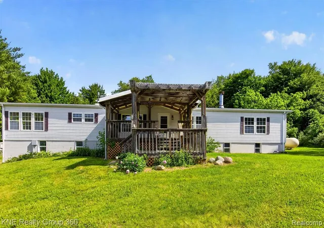 Homes for sale in Columbiaville, MI | 4884 Piersonville Rd, Columbiaville, MI 48421 | MLS# 61000892