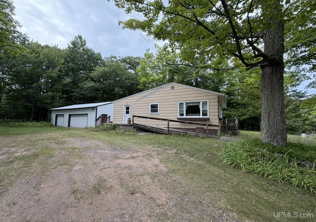 Photo 47 of Single family home for sale at 915 Vandenboom Ave, Marquette, MI 49855 | MLS# 50217024 | Listing updated on 2026-09-04