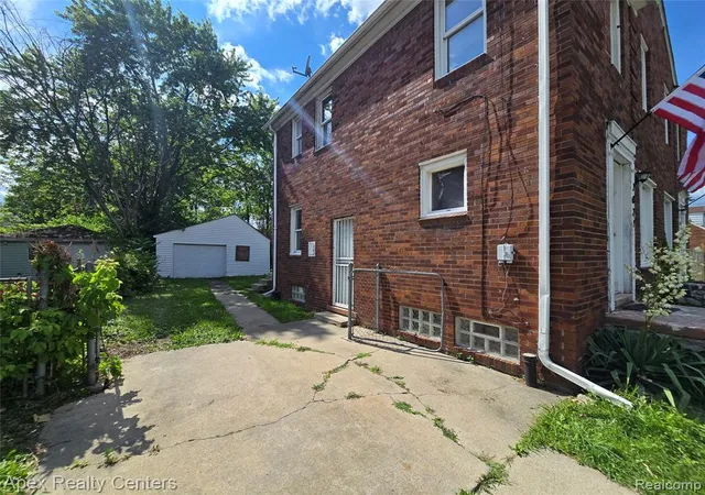 4th image of 7671 - 7675 Evergreen Ave, Detroit, MI 48228 | MLS# 61005208