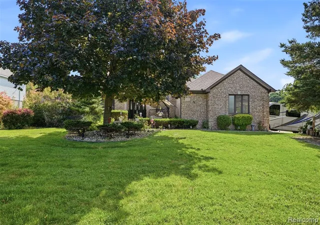 Photo 2 of Single family home for sale at 6786 Jasmine Dr Dr, Troy, MI 48098 6914 | MLS# 61025516 | Listing updated on 2026-09-12
