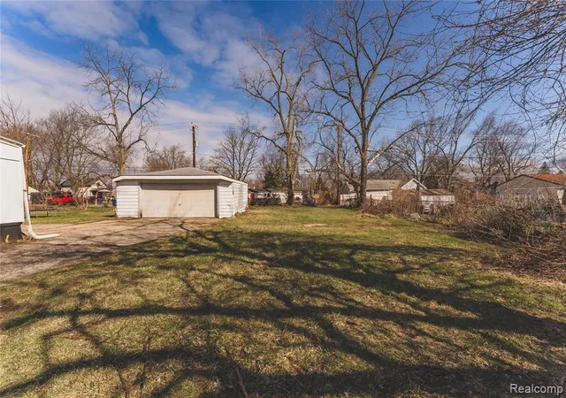 Homes for sale in Westland, MI | 31756 Palmer Rd, Westland, MI 48186 | MLS# 60978331