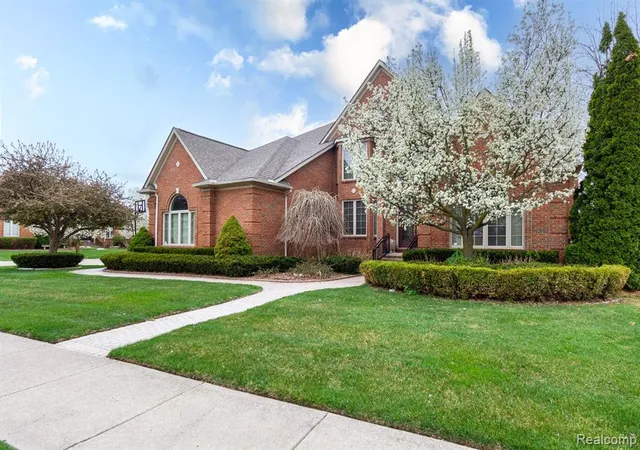 2nd image of 49759 Lakebridge Dr, Shelby Township, MI 48315 | MLS# 60990074