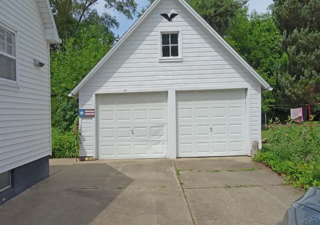 4th image of 326 S Clark St, Chesaning, MI 48616 | MLS# 50213317