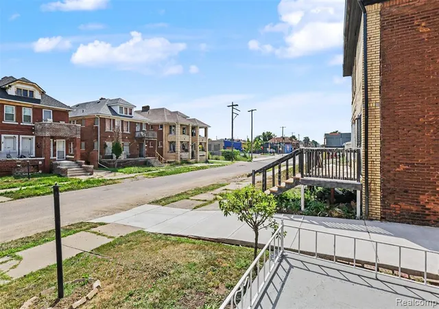 Photo 4 of Single family home for sale at 3336 Waverly St, Detroit, MI 48238 3382 | MLS# 61025750 | Listing updated on 2026-08-30