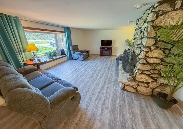 Photo 2 of Single family home for sale at 4121 W Shaffer Rd, Coleman, MI 48618 | MLS# 50217528 | Listing updated on 2026-08-25