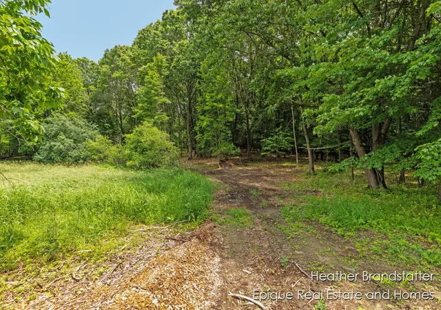Photo 3 of Land for sale at 4323 Woodside Oaks Dr, Grand Rapids, MI 49546 | MLS# 70399798 | Listing updated on 2026-01-06