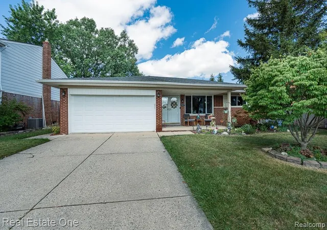 1st image of 4167 Angeline Dr, Sterling Heights, MI 48310 | MLS# 61022378