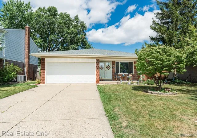 31st image of 4167 Angeline Dr, Sterling Heights, MI 48310 | MLS# 61022378