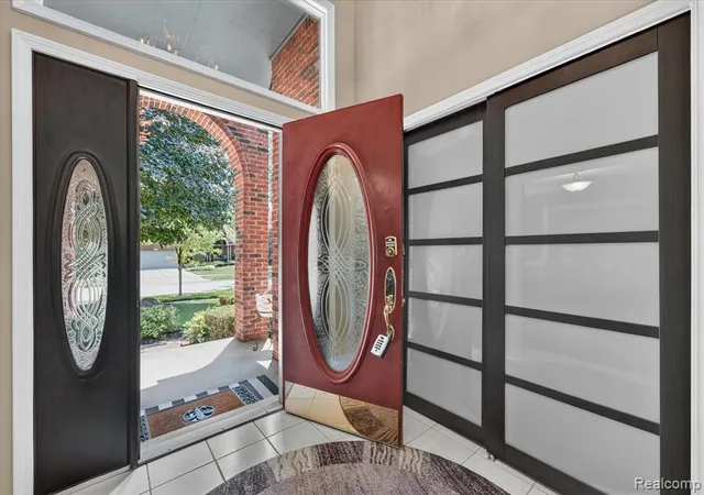 Photo 4 of Sale Pending at 14075 Middlebury, Shelby Township, MI 48315 | MLS# 61015009 | Listing updated on 2026-08-16