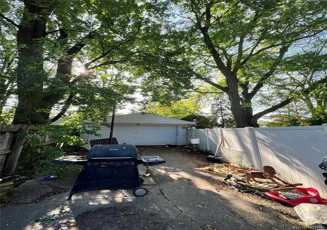 Homes for sale in Saginaw, MI | 902 N Mason St, Saginaw, MI 48602 4651 | MLS# 60399805