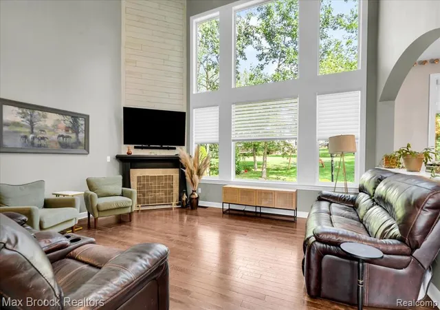 Photo 4 of Sale Pending at 417 Napa Valley Dr, Milford, MI 48381 1054 | MLS# 61023433 | Listing updated on 2026-09-16
