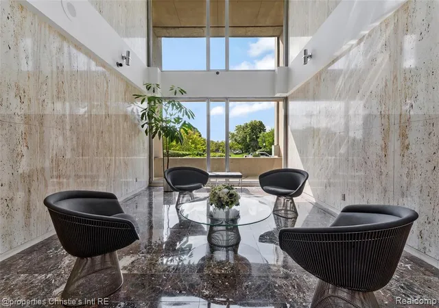 2nd image of 1300 E Lafayette St #903, Detroit, MI 48207 | MLS# 61023491