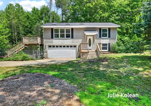 Photo 2 of Single family home for sale at 6570 Holly Dr, West Olive, MI 49460 | MLS# 70546052 | Listing updated on 2026-08-24