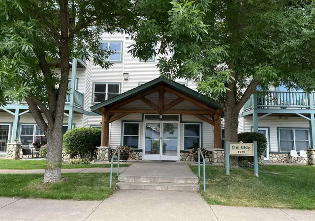 1st image of 1279 Lakeshore Park Pl #Elm Building, Unit 2A, Marquette, MI 49855 | MLS# 50219549