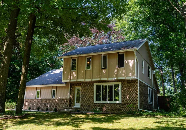1st image of 804 Ashland Dr, Mount Pleasant, MI 48858 | MLS# 80071424