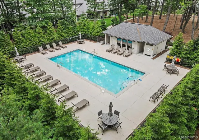 Photo 2 of Condo for sale at 2031 Ottawa Beach Rd, Holland, MI 49424 2477 | MLS# 60977872 | Listing updated on 2026-09-05