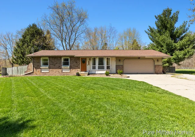 Photo 1 of Sale Pending at 13839 Windemere Dr, Grand Rapids, MI 49534 | MLS# 70527035 | Listing updated on 2026-04-28
