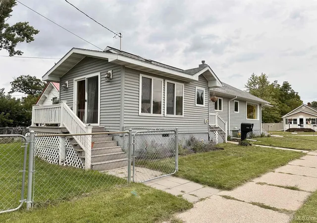 Homes for sale in Kingsford, MI | 301 Cleveland Ave, Kingsford, MI 49802 | MLS# 50187553