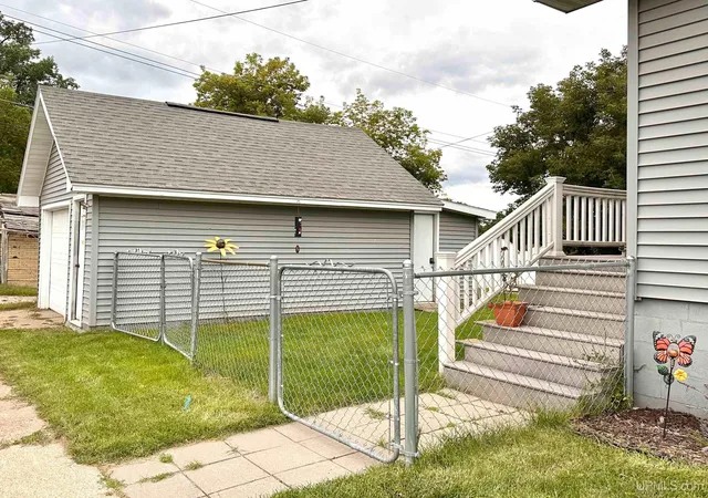 Homes for sale in Kingsford, MI | 301 Cleveland Ave, Kingsford, MI 49802 | MLS# 50187553
