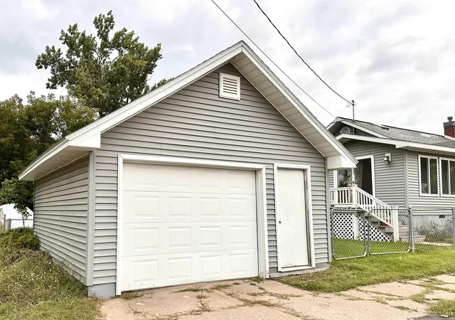 Homes for sale in Kingsford, MI | 301 Cleveland Ave, Kingsford, MI 49802 | MLS# 50187553