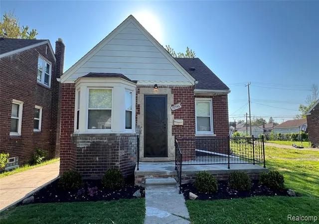 1st image of 19546 Fairport St, Detroit, MI 48205 | MLS# 60994875