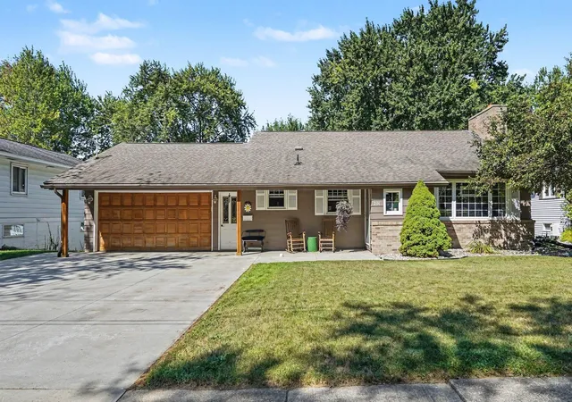 Photo 2 of Single family home for sale at 201 Westview Dr, Alma, MI 48801 | MLS# 80072815 | Listing updated on 2026-08-29